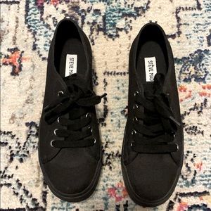 BLACK PLATFORM SNEAKERS